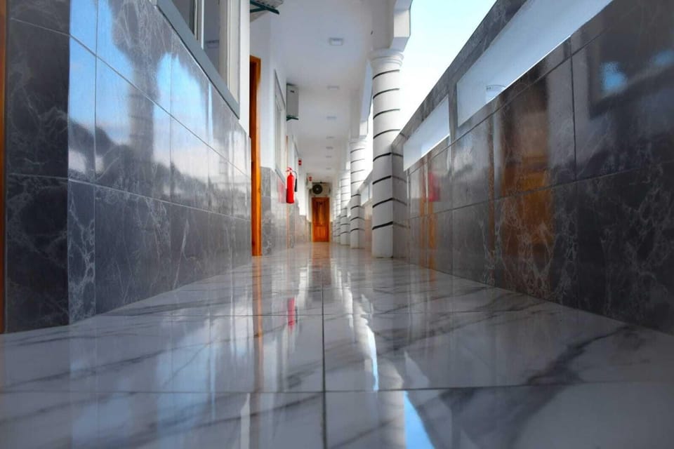 HOSTAL AMELIA DE LA ROSA Hotel in Manta