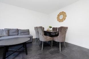 JOIVY Stylish House with Garden Hotel in Glasgow