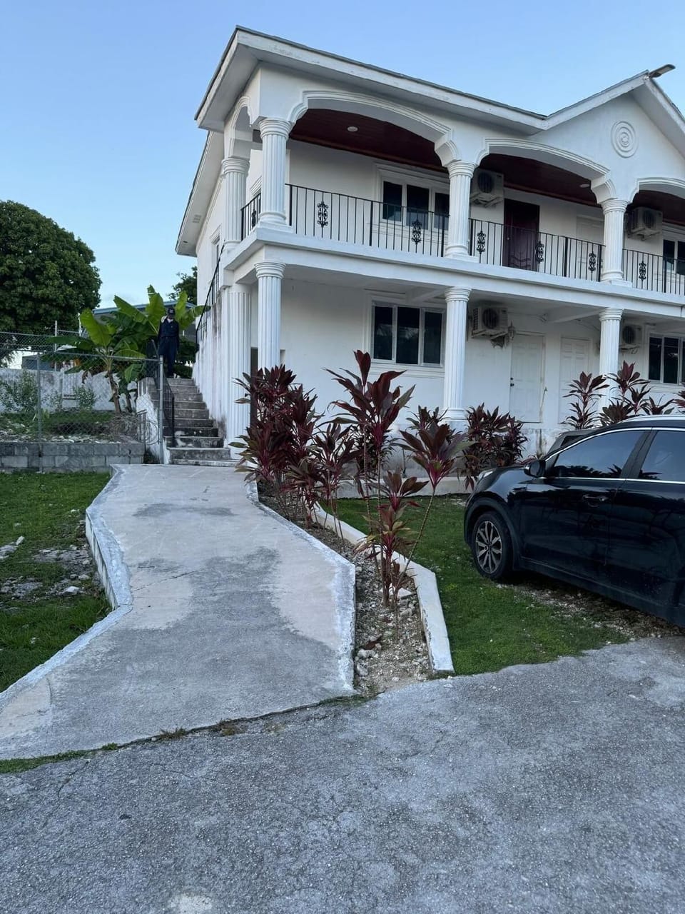 Queen Anne's Apartments Hotel in Nassau