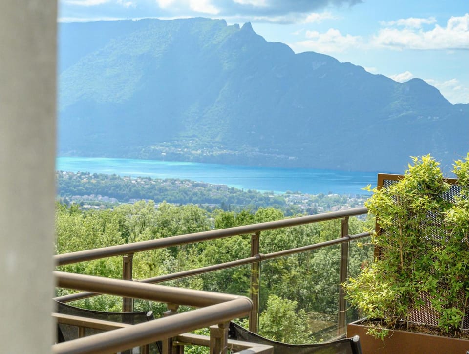 Logis Hotel Le Bellevue Hotel in Haute-Savoie