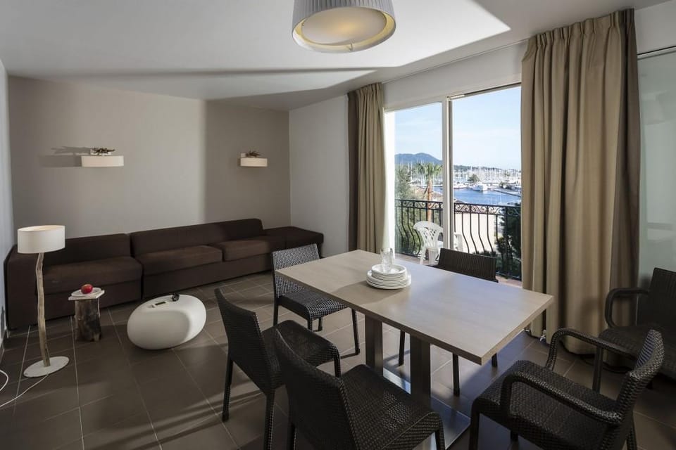 Hotel Hélios Hotel in Six-Fours-les-Plages