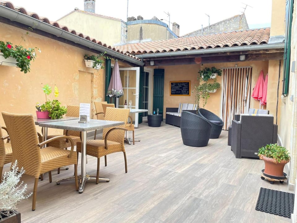 AUBERGE DU PORCHE Hotel in Nouvelle-Aquitaine