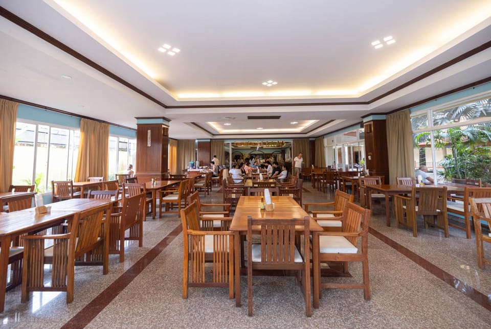 Baumanburi Patong Phuket 柏丽酒店 Hotel in Patong