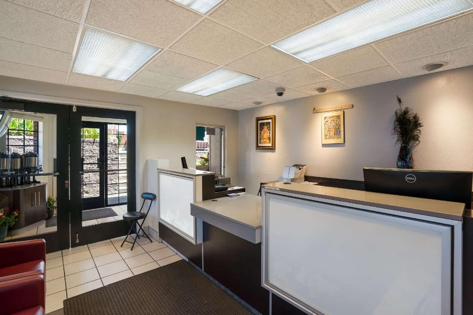 Econo Lodge Vallejo Fairgrounds Hotel in Vallejo