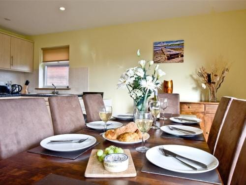 Beech Lodge - Retallack Resort Lodge in Saint Columb Major
