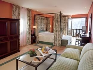 Suite room