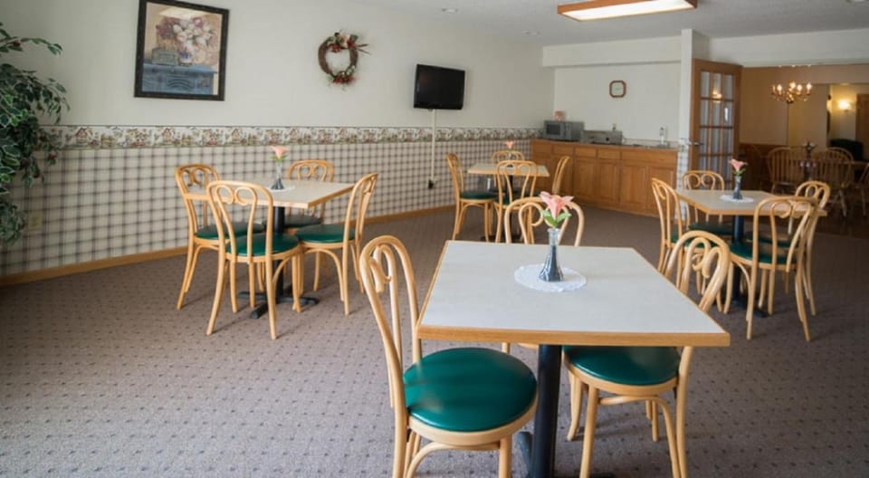 River Valley Inn & Suites Motel in Wisconsin