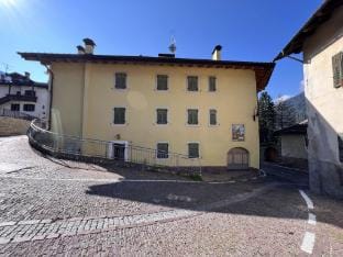 Trilocale con giardino, Giustino Hotel in Province of Brescia