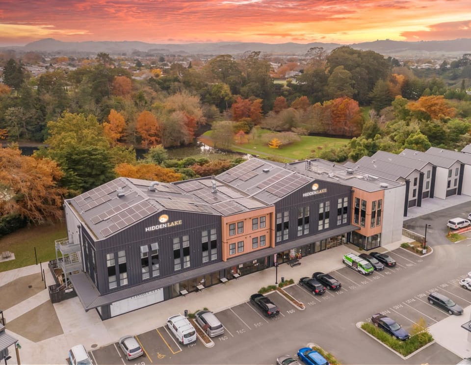 Hidden Lake Hotel & Apartments Hotel in Cambridge