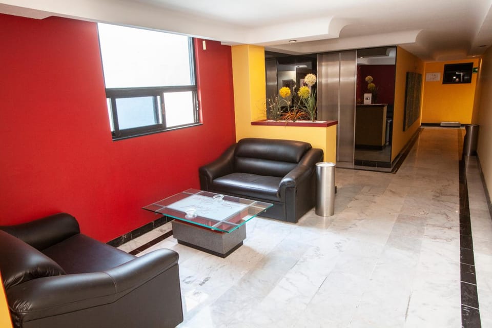 Hotel La Rosa - Solo Adultos Hotel in Mexico City
