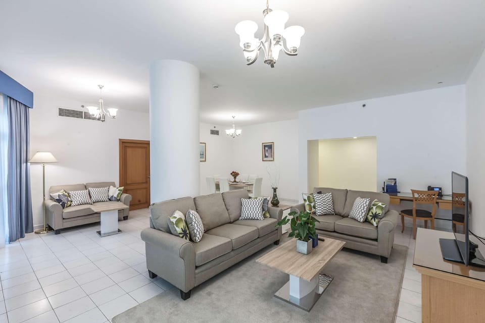 Roda Al Murooj Residences Apartment hotel in Dubai