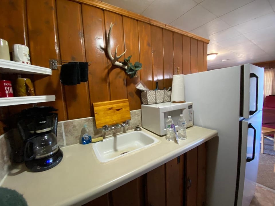 Roundtop Mountain Vista - Cabins and Motel Hotel in Thermopolis