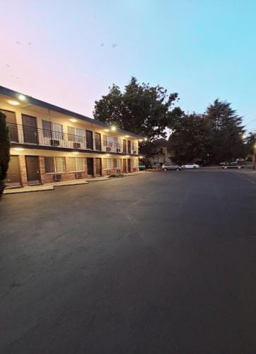 Executive Lodge Hotel in Portland