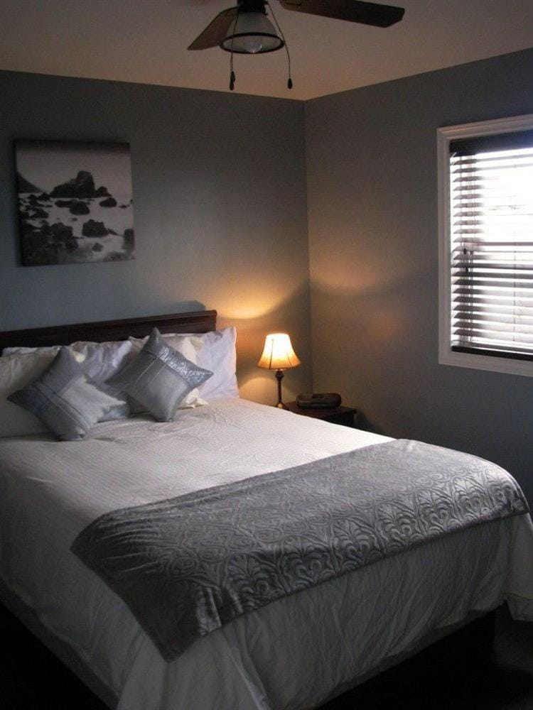 Stay in Gros Morne Hotel in Rocky Harbour