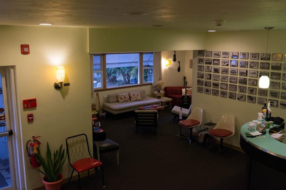 Holiday Music Motel Hotel in Sturgeon Bay