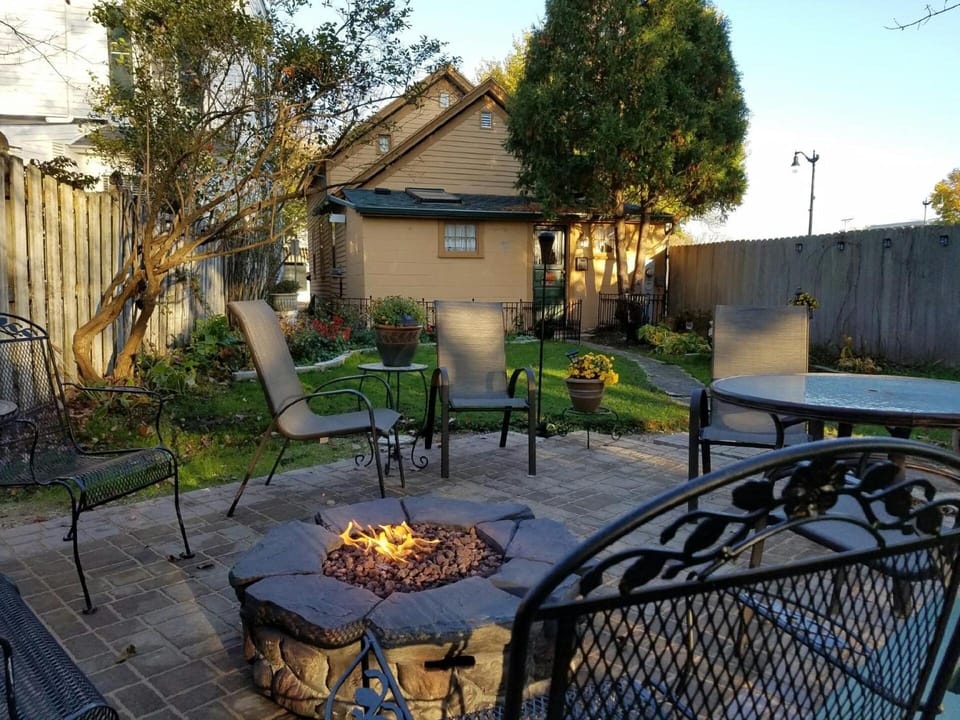 Lilly Pad Inn in Cedarburg