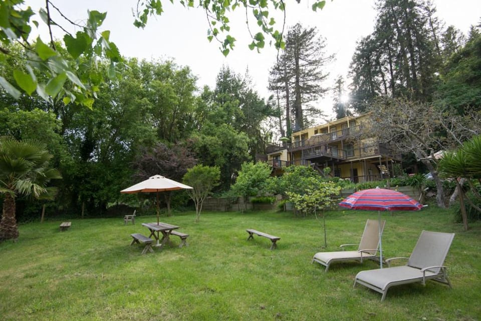 River View Garden Resort Hotel in Monte Rio