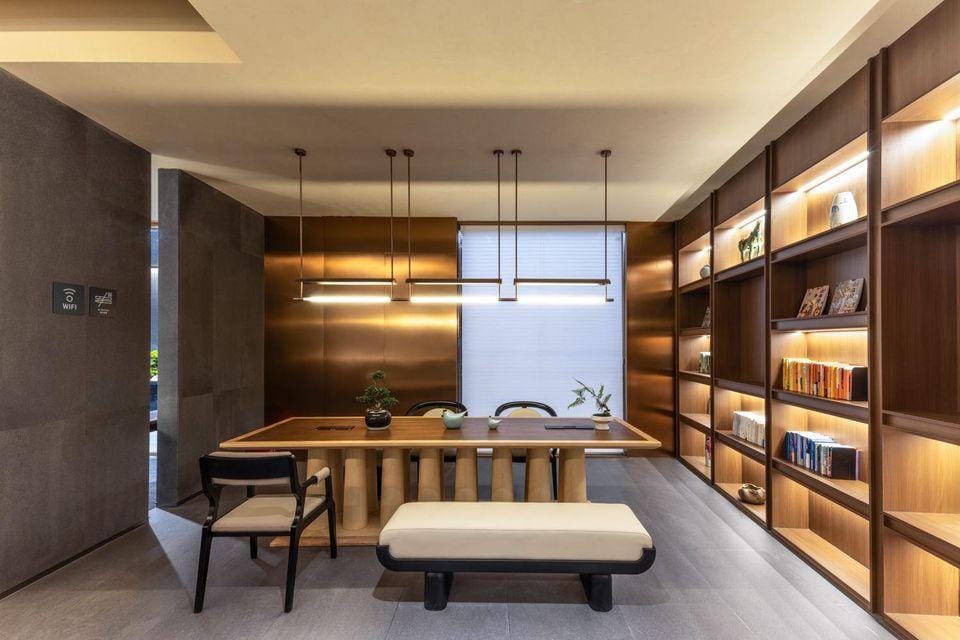 Atour Hotel Jiashan Luoxing Central Garden Hotel in Shanghai