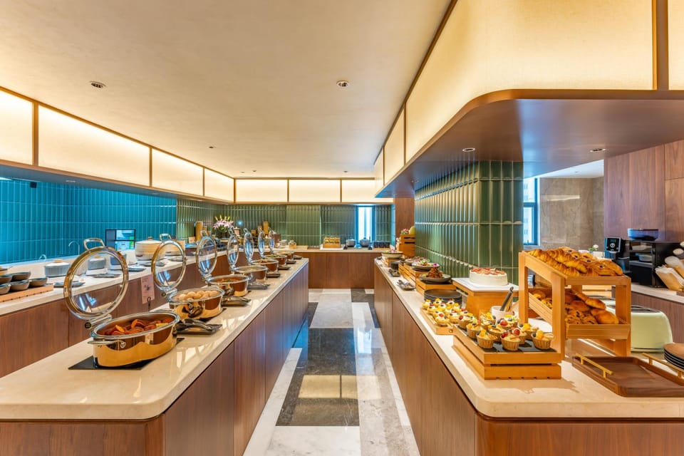 Atour Hotel Shaoxing Keqiao Coastal Business Center Hotel in Hangzhou