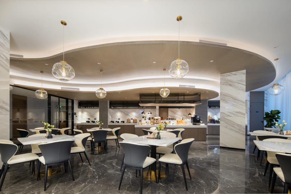 Atour Hotel Hefei Binhu Yungu Financial City Hotel in Jiangsu