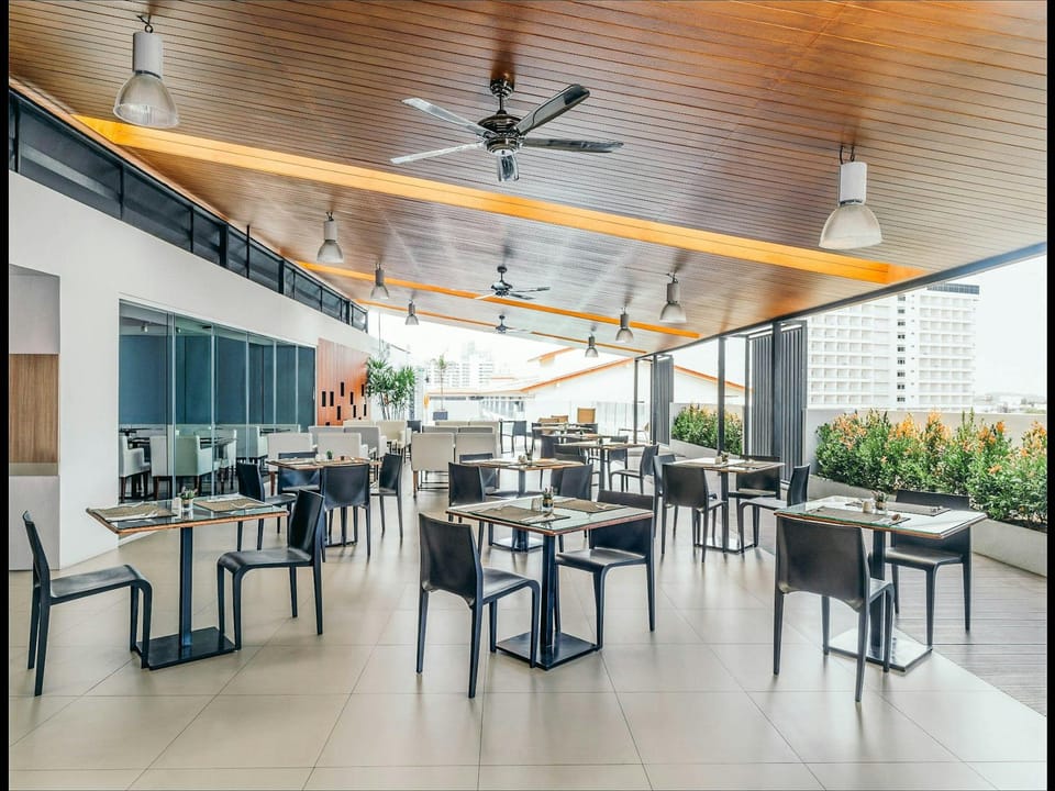 Travelodge Pattaya Hotel in Pattaya City