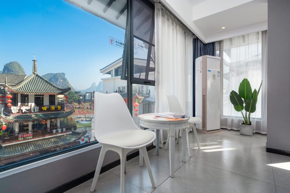 Yangshuo Emoji Youth Hostel Hotel in China