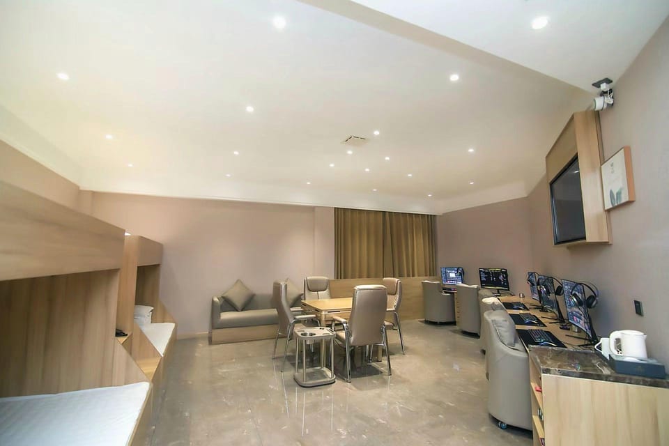 Mojia Smart Esports Hotel (Suixi Road Branch) Hotel in Jiangsu