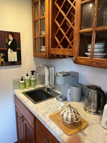 Myrtle Cottage Guesthouse West Salem Hotel in Salem