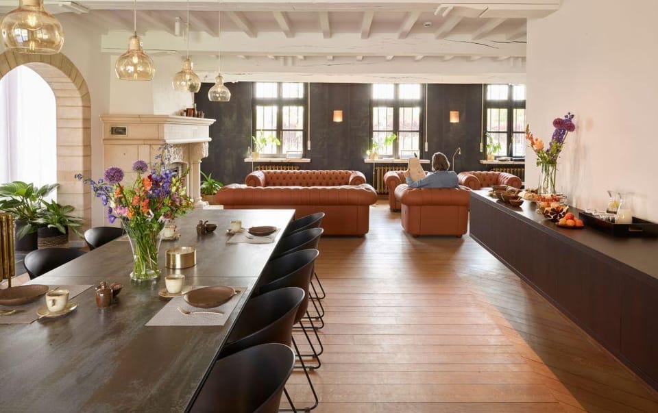Ask Lily Hotel in Flanders