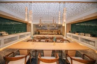 Magnolia Business Hotel (Lianyungang High-Speed Rail Station) Hotel in Jiangsu