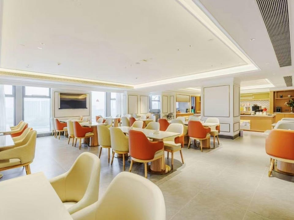 Vienna Hotel (Hangzhou Xiasha Yintai Branch) Hotel in Hangzhou