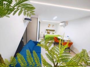 Qianfang Youjia Homestay (Fenghua Road Branch) Hotel in Zhejiang