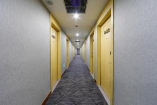 MeYou Hotel (Shanghai Hongqiao Road Metro Station Branch) Hotel in Shanghai