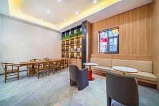 Xiyou Hotel (Shaoxing City Square Subway Station & Lu Xun's Hometown Branch) Hotel in Hangzhou