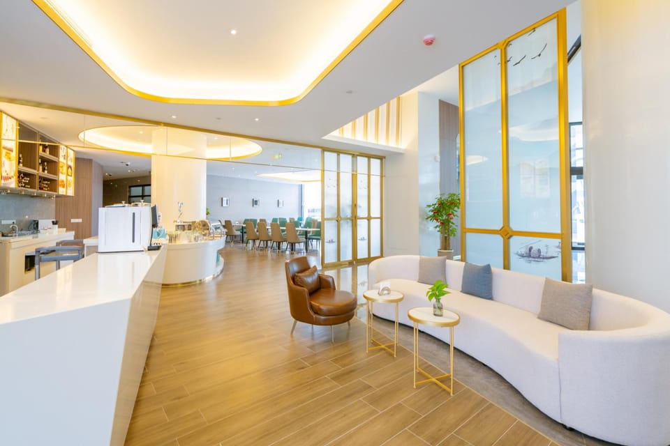 Baolong Homelike Hotel Shanghai - Ma An Shan Branch Hotel in Nanjing