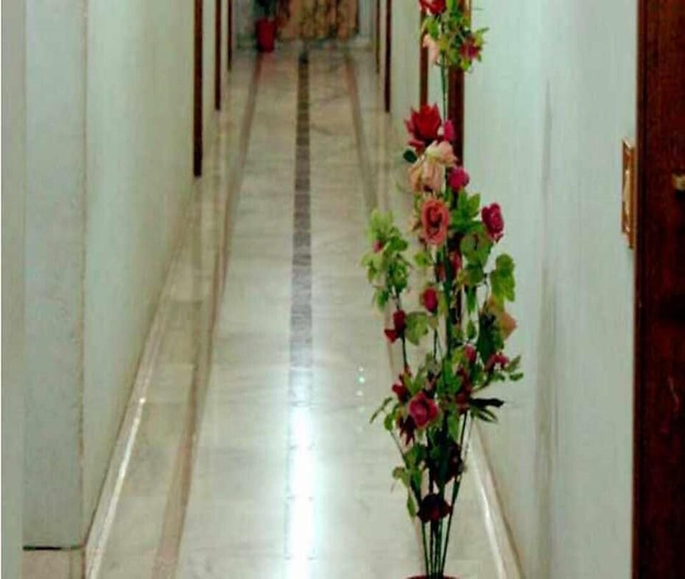 Hotel Decent Hotel in Gujarat