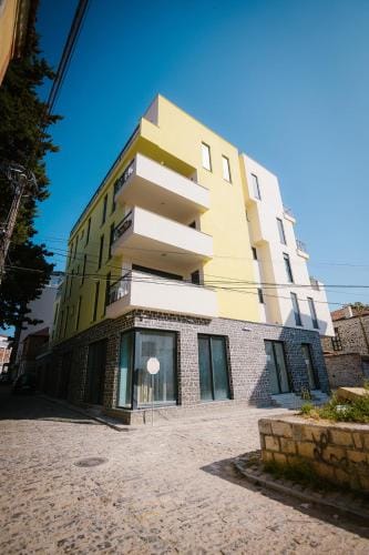 Apartament 2Two Korce Hotel in North Macedonia