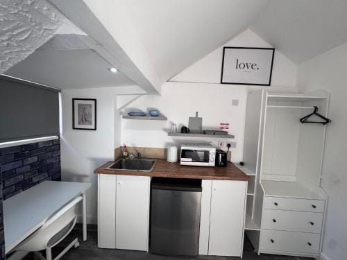 Newstead En-suite Studios Hotel in Nottingham