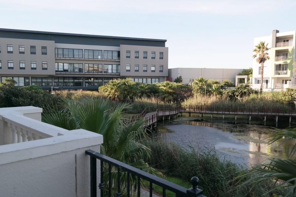 Bougain Villas Apartments Hotel in Cape Town