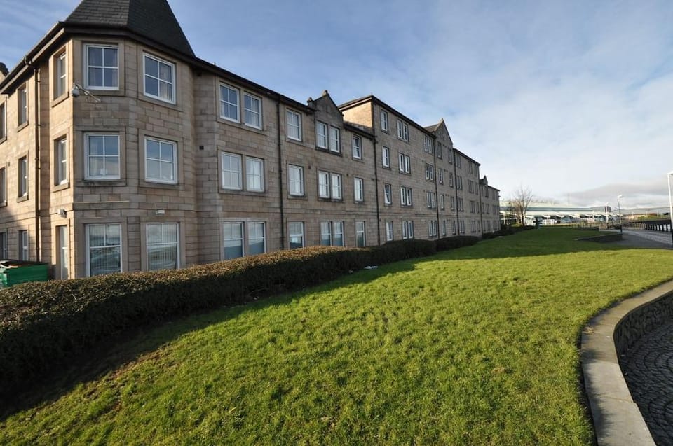 Greenock Hall's Waterfront Complex Hotel in Greenock