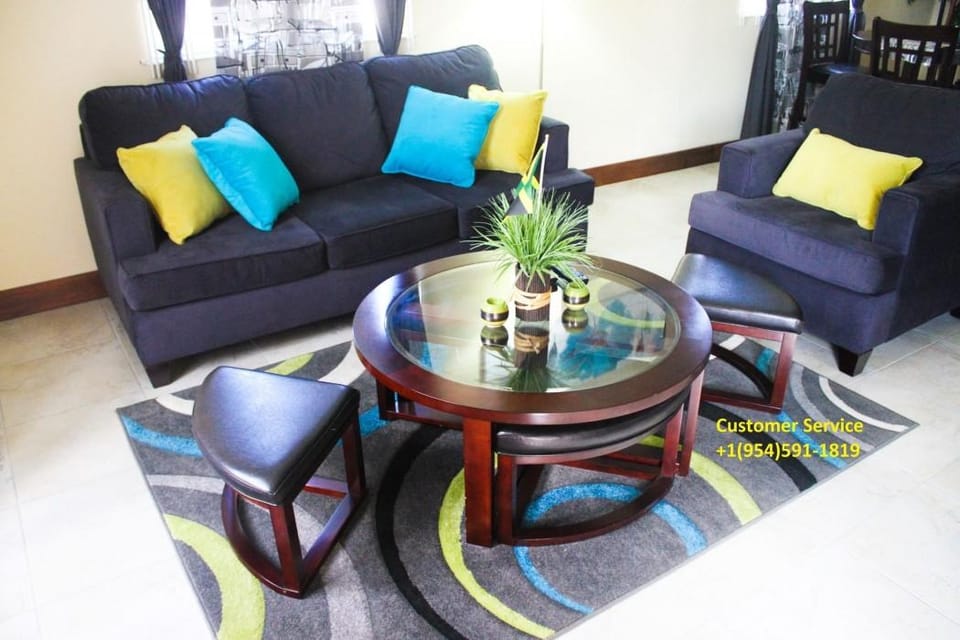 Eclipse Suite Guest Apartments Hotel in Kingston