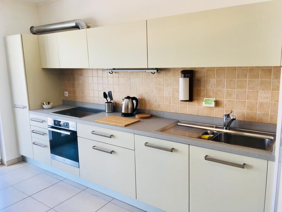 Large Art Deco Flat 100m2 in City Center - Parking Hotel in Luxembourg