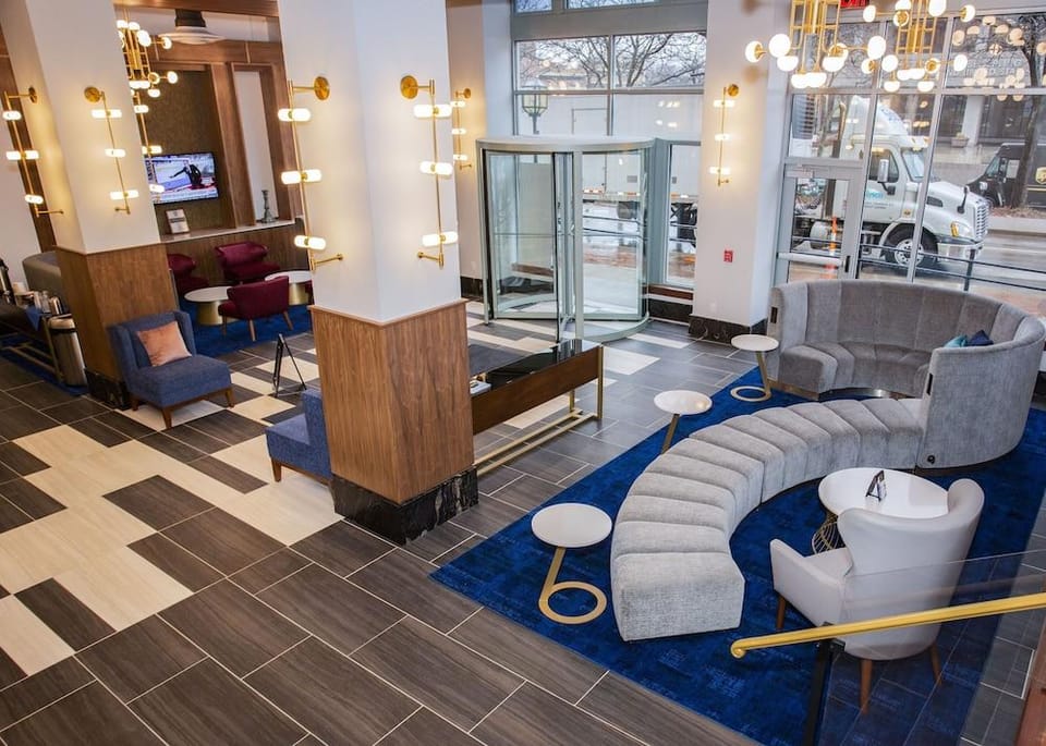 Blu-tique Hotel Hotel in Akron