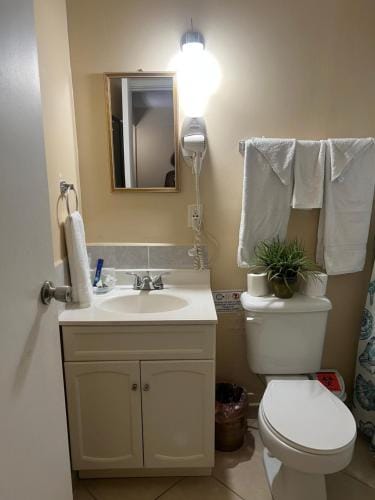 Xterra Palm Guest House Hotel in Hopkins