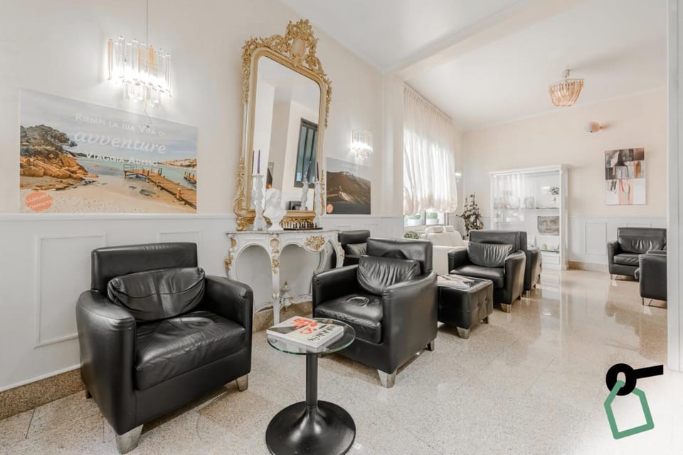 HOTIDAY Room Collection - Alassio Centro Hotel in Liguria