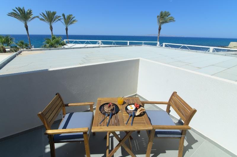 Envy Seaside Suites Hotel in Heraklion