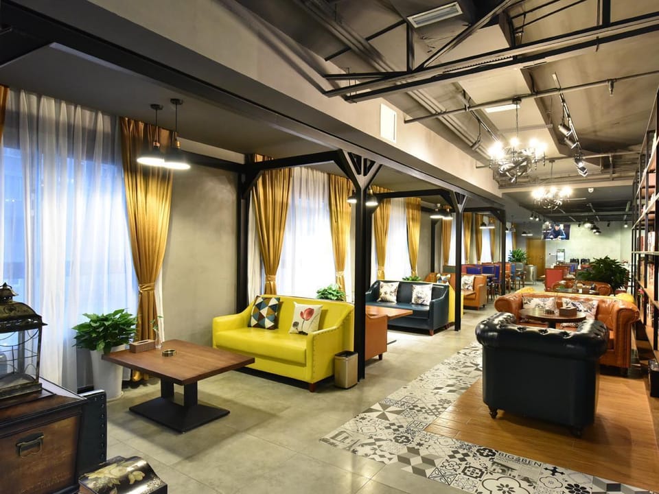 James Joyce Coffetel·Chengdu Chunxi Hotel in Chengdu