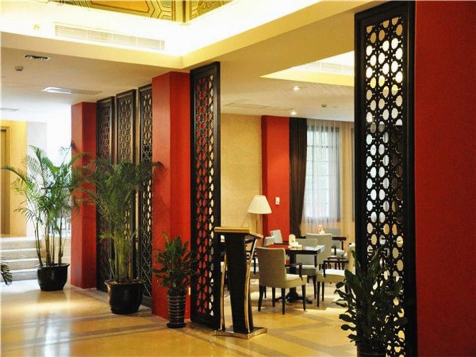 Jinjiang Metropolo Classiq Shanghai Youth Club Renmin Square Hotel in Shanghai