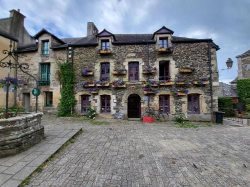 Maison bretonne proche plage Hotel in Brittany