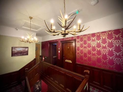 Stag and Barrel Hotel in Elgin